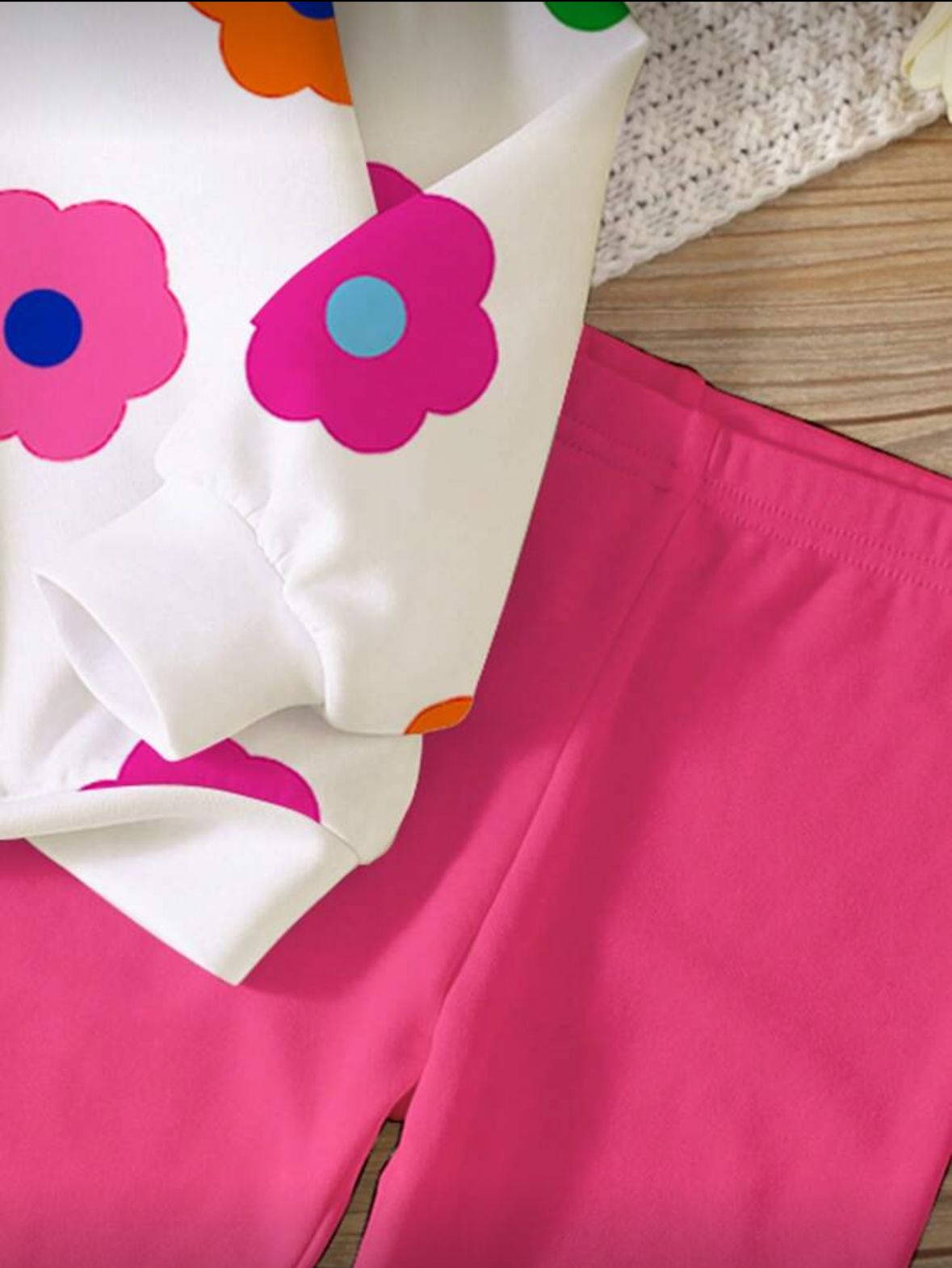 Kids' floral sweatshirt and pink trousers set: white with large flower prints